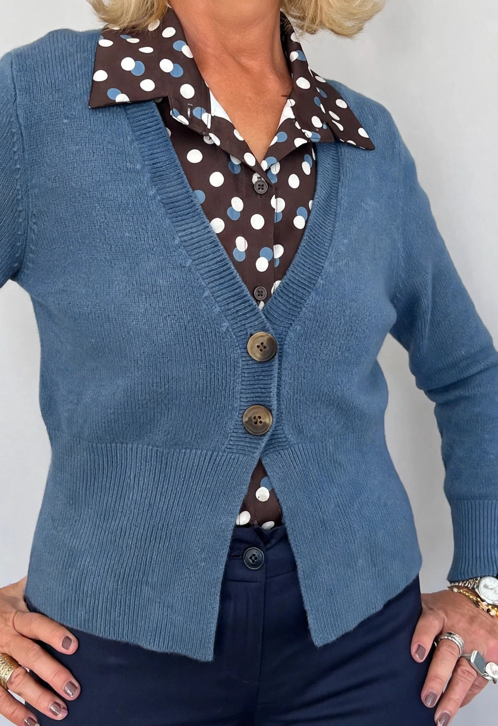 Cardigan corto bottoni